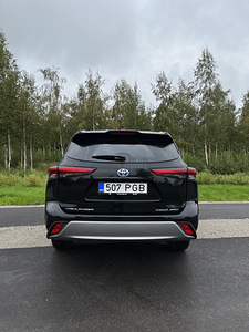 Toyota Highlander 2022 Premium (4 foto / 15)