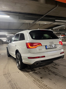 Ауди Q7 2014 (4 фото из 8)