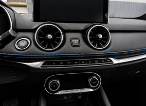 Seres 3 Luxury 53 kWh 120 kW (8 foto / 11)