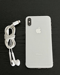 Müüa iPhone XS, Silver, 64GB (3 foto / 3)