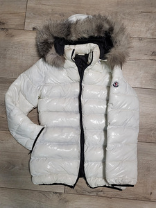 Куртка Moncler M (1 фото из 3)
