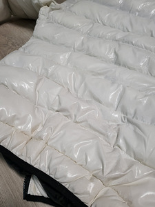 Куртка Moncler M (3 фото из 3)
