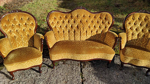Rokokoo stilis diivan + kaks tugitoolid. (1 foto / 3)