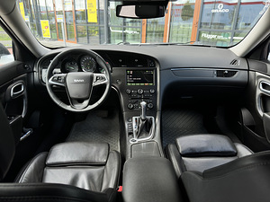 Saab 9-5 (5 foto / 8)