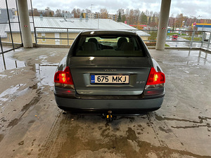 2001 Volvo S60 (6 foto / 9)