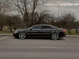 Audi A8 4.2 FSI (1 фото из 6)