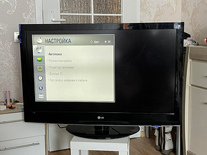 LG TV 42 (42LD420) (2 foto / 2)