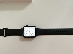 Apple Watch Series 5 44mm GPS Space Grey (7 foto / 7)