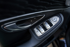 Mercedes-Benz C 250 (9 foto / 15)