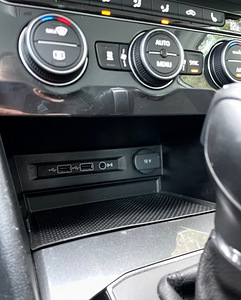 Volkswagen Tiguan 2.0 110kW 4x4 automaat (11 foto / 15)
