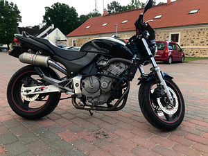 Honda Hornet 600cc (2 foto / 3)