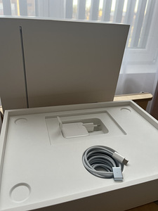 Macbook Air 2025 sky blue (M4, 13", 16gb memory, 256gb) (3 foto / 7)