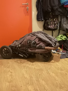 Müüa jalutuskäru (3 foto / 3)