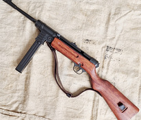 Пистолет-пулемет МП41 + кожаный ремень. Копия