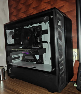 Gaming PC - RTX 3070, 10850K, 32GB, 1TB SSD (1 foto / 4)