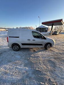 Citroen berlingo (3 фото из 12)