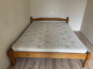 Voodi 160x200cm madratsiga