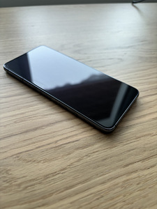 Samsung Galaxy S21 5G 128GB (2 foto / 6)