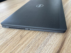 Dell Latitude 7420 (5 foto / 6)