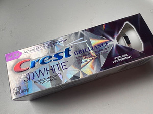 Uus Crest 3D White Brilliance valgendav hambapasta (2 foto / 2)