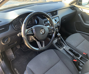 Skoda Octavia в хорошем состоянии 194000 км (8 фото из 12)
