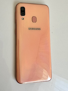 Samsung a40 heas korras (2 foto / 2)