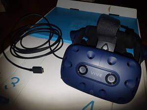 Стартовый комплект hTC Vive Pro (1 фото из 6)
