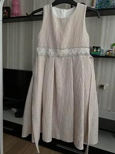 Красивое платье 128 см