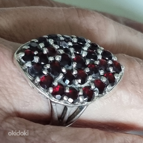 Кольцо из серебра с камнями граната (фото #1)