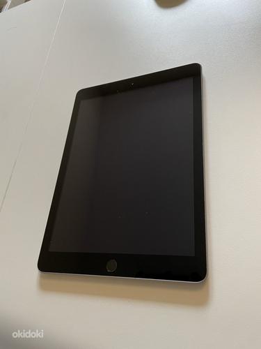 iPad поколения 5 (фото #2)