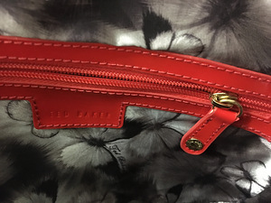 Красная сумка Ted Baker (5 фото из 8)
