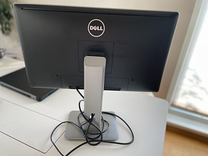 Монитор Dell 23 дюйма (2 фото из 4)