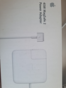 45w MagSafe 2 Power Adapter (1 foto / 3)
