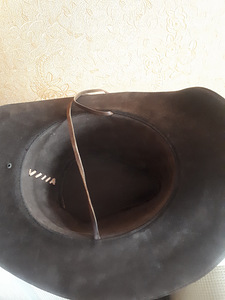 Nahast sambrero suurus 58-59 (3 foto / 3)