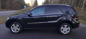Mercedes Benz ML 320CDi 4 Matic (2 foto / 15)