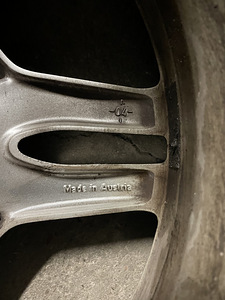 Mercedes-Benz w211 AMG R18 (4 foto / 7)