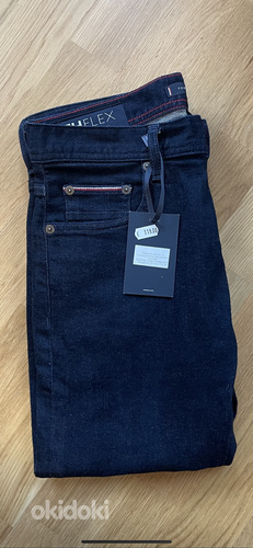 Tommy Hilfiger 29/32