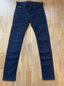 Tommy Hilfiger 29/32 (3 foto / 3)