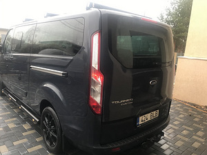 Ford Tourneo Custom (2 foto / 6)