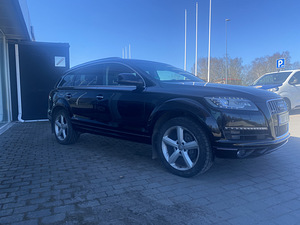 Audi Q7, 7- kohta (5 foto / 6)