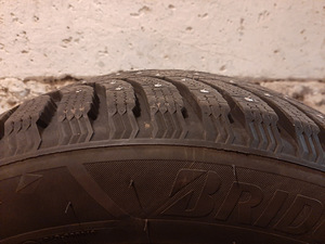 BRIDGESTONE 205/55R16 94T SPIKE 3 XL naasterehvid (2 foto / 3)