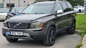 Volvo xc90 (7 фото из 8)