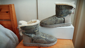 S.40(26sm)-UGG BAILEY BOW SNAKE Print-uued- (2 foto / 10)