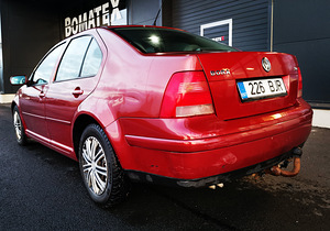 VW Bora 2.0 85kw ATM бензин (8 фото из 14)