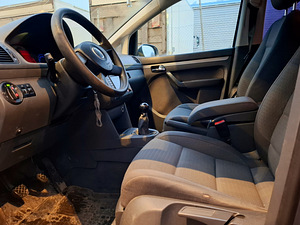 Vw Touran 1.9D 6 käiku manu Üv 2025.03 (5 foto / 10)