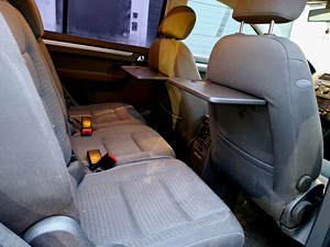 Vw Touran 1.9D 6 käiku manu Üv 2025.03 (8 foto / 10)