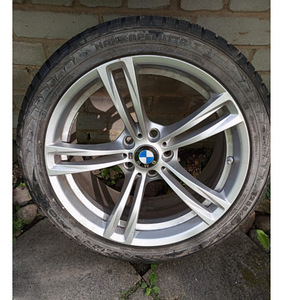 Шины, диски для BMW M5 оригинал (1 фото из 2)