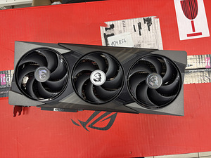 MSI GeForce RTX™ 5090 32G GAMING TRIO OC (2 фото из 2)