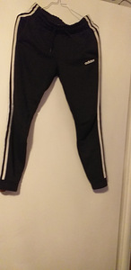 Püksid Adidas (1 foto / 2)