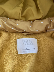 Куртка Zara 98 (2 фото из 2)